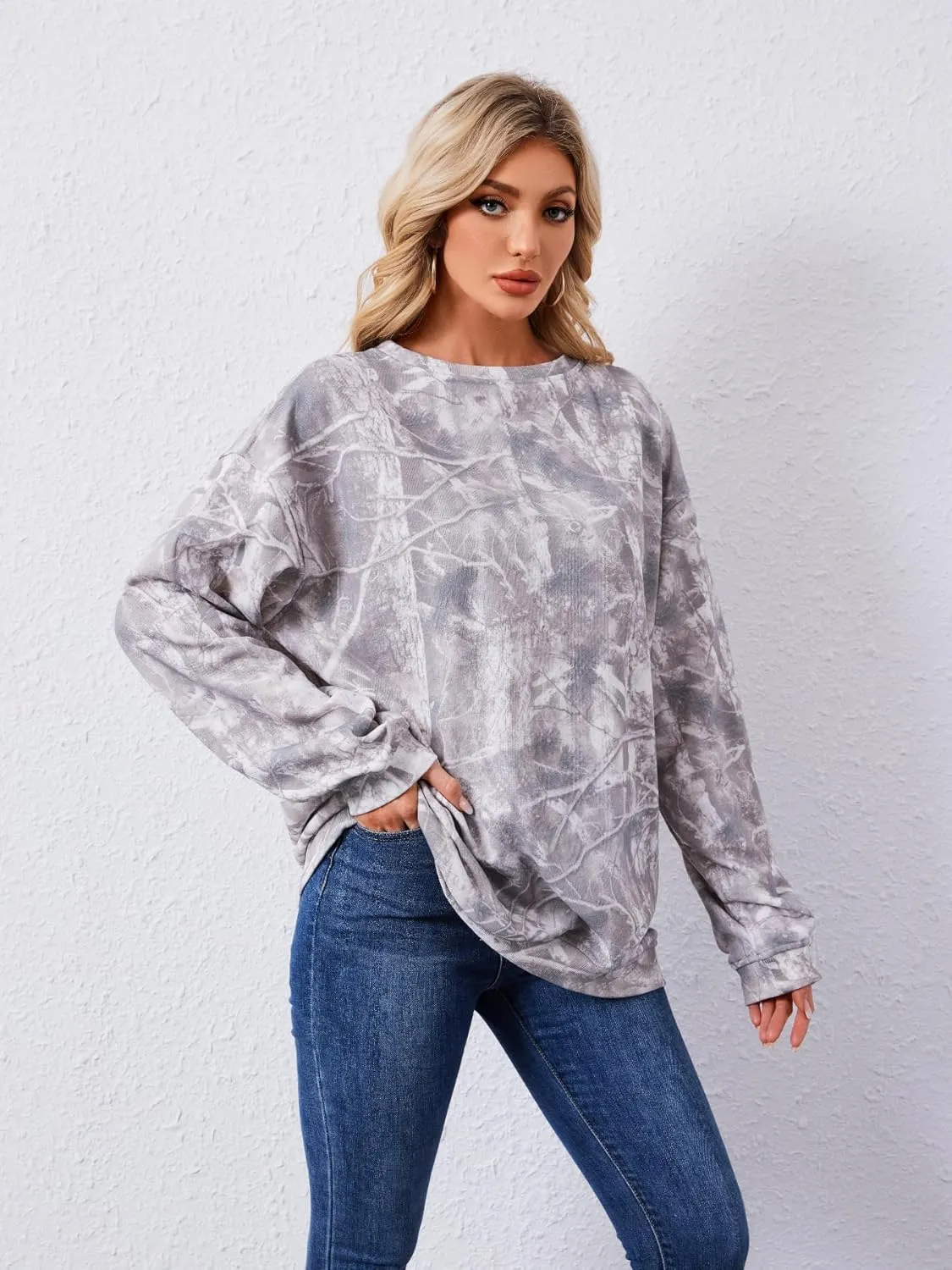 Oversized Camo Sweatshirt For Women Men Maple Leaf Camouflage Sweatshirts Hunting Camo Pullover Tops