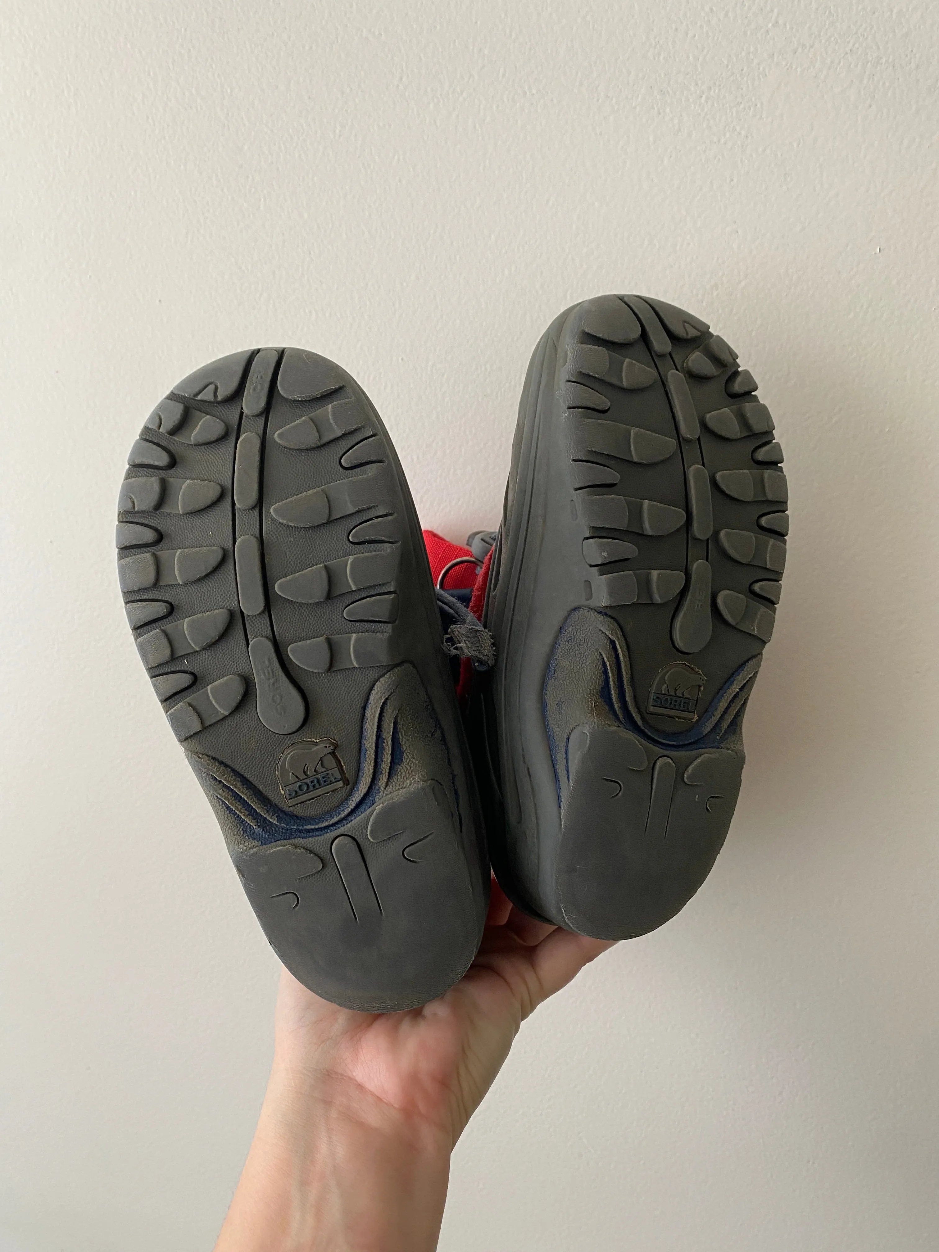 Red Flurry Snow Boots, size 10